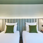 Otel 10 Opera By Happyculture 3*