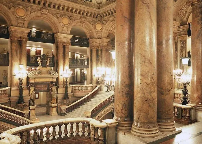Hotel 10 Opera By Happyculture 3*