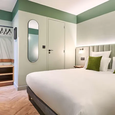 Hotel 10 Opera By Happyculture 3*