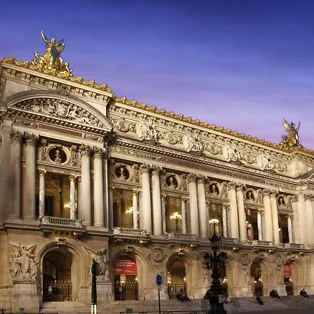 10 Opera By Happyculture Szálloda