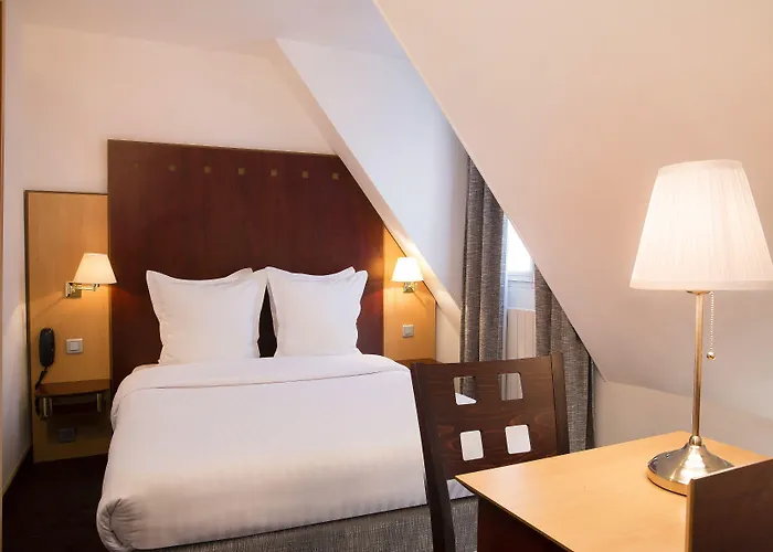 Hotell 10 Opera By Happyculture